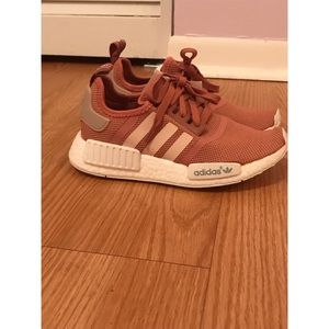 Adidas NMD R1 Dusty Rose Color
